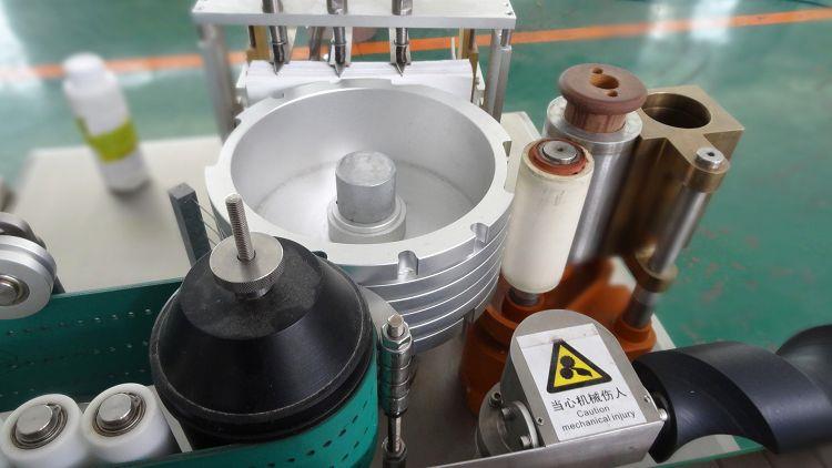 Potpuno automatski stroj za etiketiranje etiketa mokrim ljepilom za alkoholne proizvode